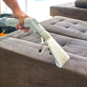 Os perigos da sujeira em estofados e sua importância na saúde